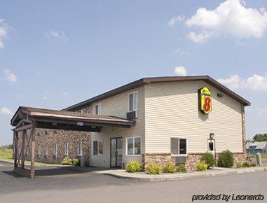 Super 8 By Wyndham Superior Wi Hotel Ngoại thất bức ảnh
